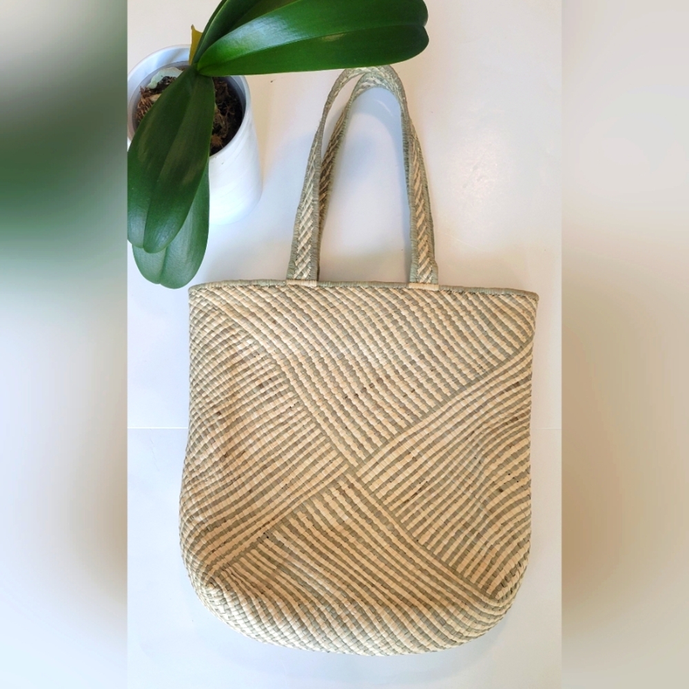 HELEN KAMINSKI BAG - Striped Raffia Woven Tote Bag